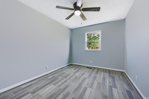 Tiny photo for 7601 E Gum Street, Evansville, IN 47715 (MLS # 202632191)
