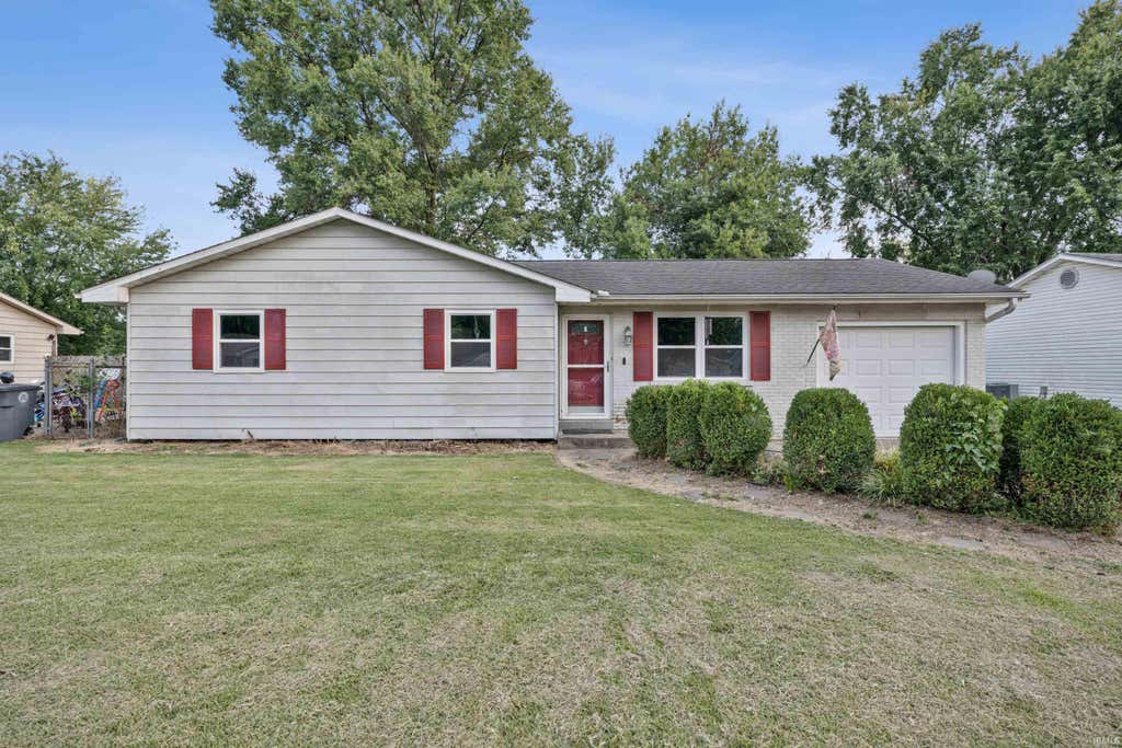 Photo of 7601 E Gum Street, Evansville, IN 47715 (MLS # 202632191)