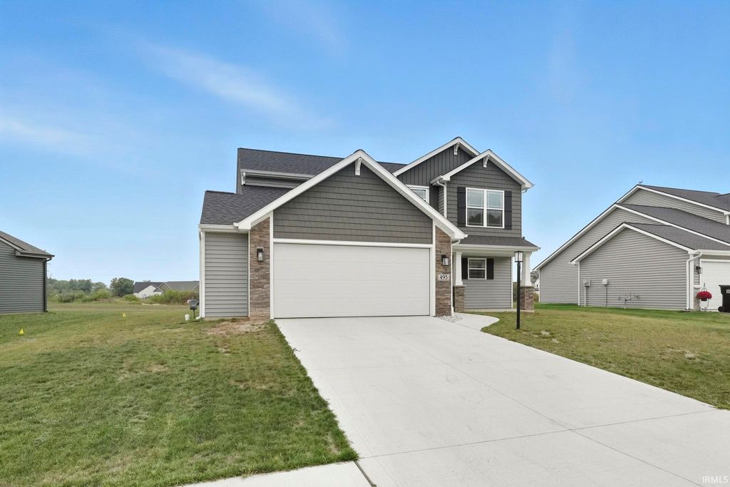 Photo of 495 Merriweather Passage, Fort Wayne, IN 46845 (MLS # 202539256)