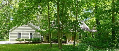 Photo of 17001 Platter Pkwy Street, New Haven, IN 46774 (MLS # 202623831)