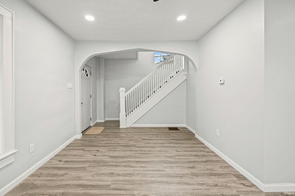 Photo of 652 Rossville Avenue, Frankfort, IN 46041 (MLS # 202549346)