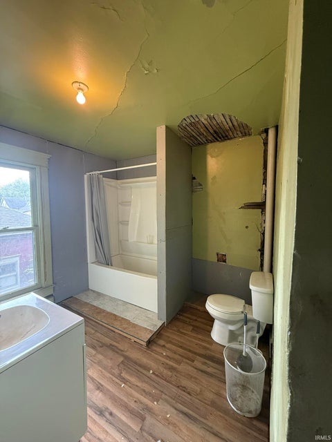Tiny photo for 118 S Race Street, Marion, IN 46952 (MLS # 202638884)