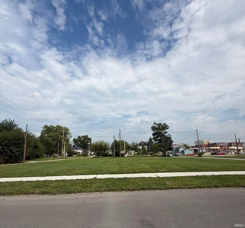 Tiny photo for 118 S Race Street, Marion, IN 46952 (MLS # 202638884)