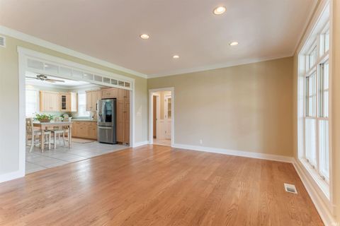 Tiny photo for 6400 N Happe Road, Evansville, IN 47720 (MLS # 202612461)