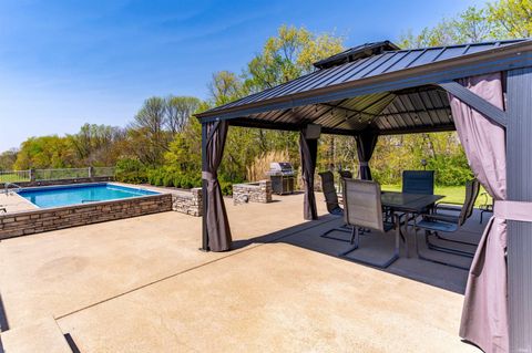 Tiny photo for 6400 N Happe Road, Evansville, IN 47720 (MLS # 202612461)