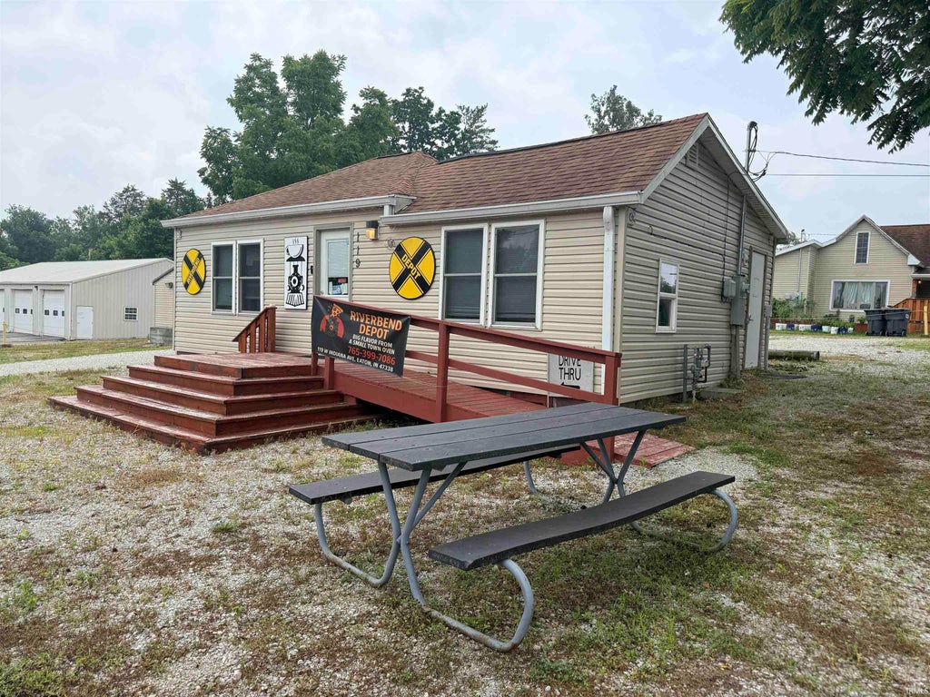 Photo of 119 W Indiana Avenue, Eaton, IN 47338 (MLS # 202629149)