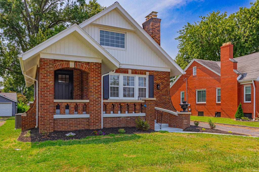 Photo of 2013 Vogel Road, Evansville, IN 47711 (MLS # 202632721)