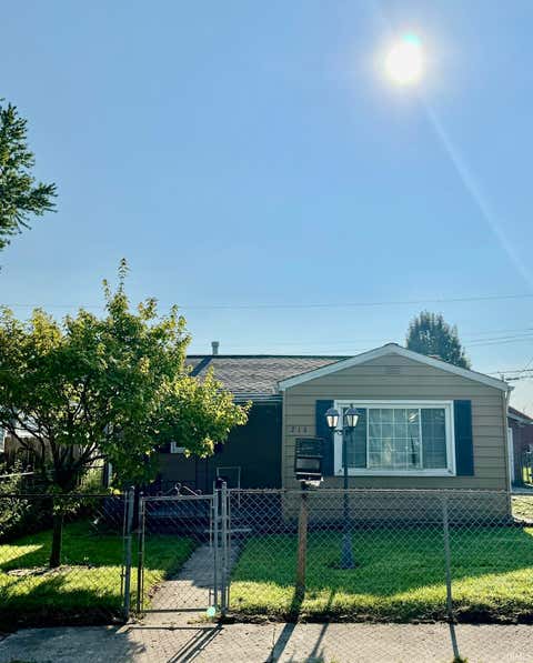 Photo of 716 S Calumet Street, Kokomo, IN 46901 (MLS # 202634284)