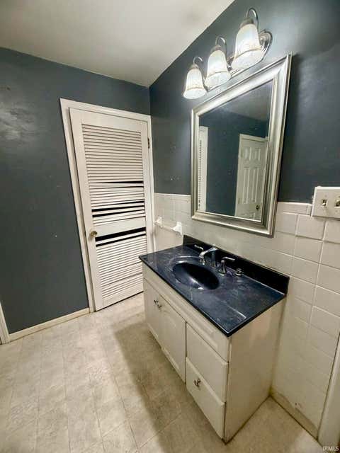 Tiny photo for 716 S Calumet Street, Kokomo, IN 46901 (MLS # 202634284)