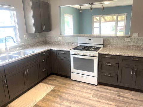 Tiny photo for 1232 N Burk St, Kokomo, IN 46901 (MLS # 202615146)