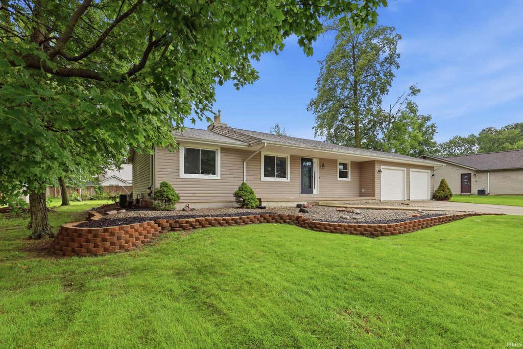 Photo of 401 GREENWOOD Trail, Ossian, IN 46777 (MLS # 202633349)