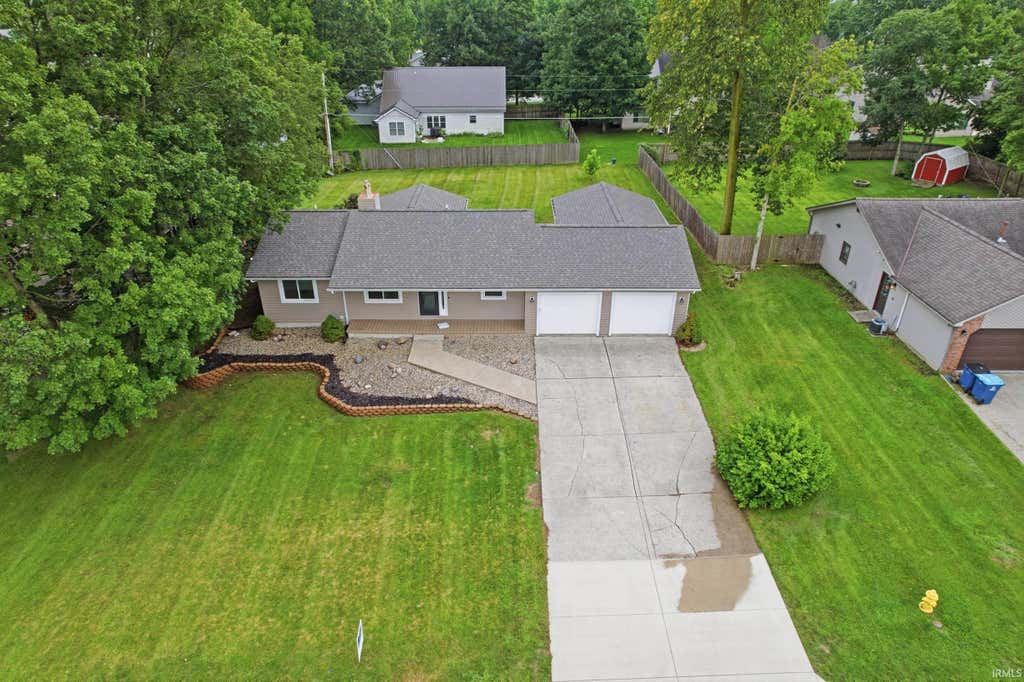Photo of 401 GREENWOOD Trail, Ossian, IN 46777 (MLS # 202633349)