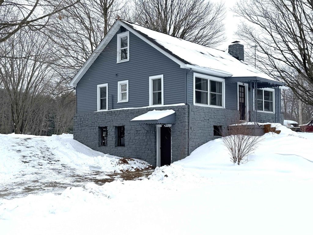 Photo of 4583 E County Road 350 N, Danville, IN 46122 (MLS # 202604277)