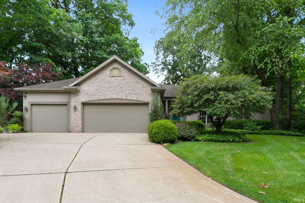Photo of 50743 Hidden Forest Drive, South Bend, IN 46628 (MLS # 202625610)