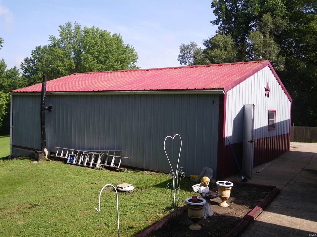 Photo of 6640 Stucki Drive, Evansville, IN 47710 (MLS # 202626550)