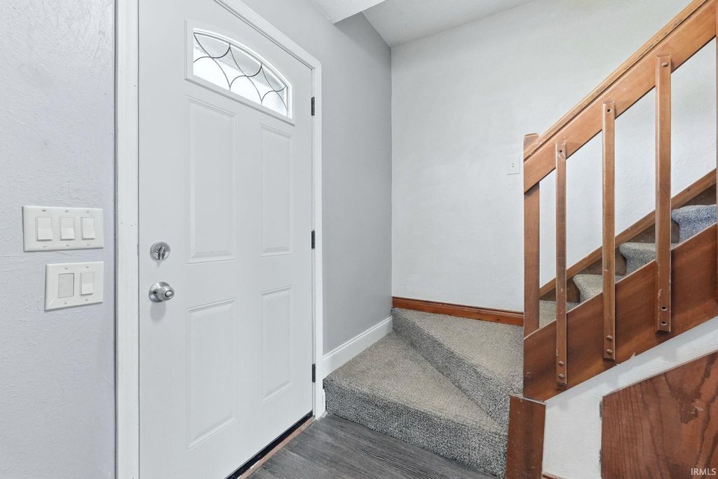 Photo of 11212 Crested Oak Court, Fort Wayne, IN 46845 (MLS # 202612186)