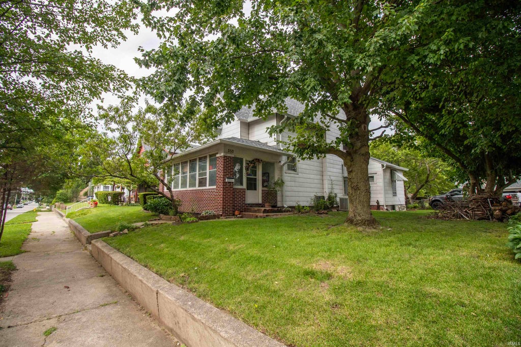 Photo of 553 N Clay Street, Frankfort, IN 46041 (MLS # 202639618)