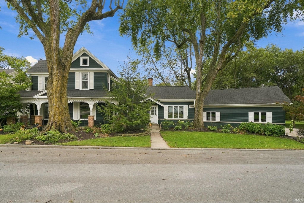 Photo of 201 W 1st Street, Warren, IN 46792 (MLS # 202639739)
