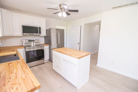 Tiny photo for 4707 S 980 E Road, Windfall, IN 46076 (MLS # 202621602)