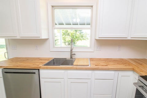 Tiny photo for 4707 S 980 E Road, Windfall, IN 46076 (MLS # 202621602)