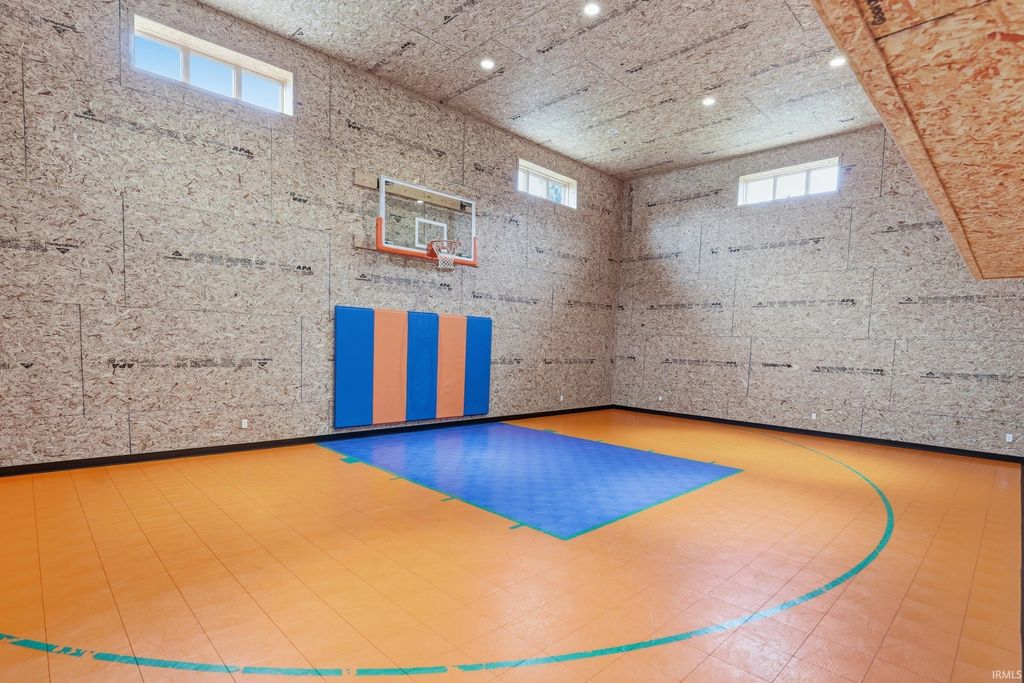 Photo of 3018 Caradoza Cove, Fort Wayne, IN 46825 (MLS # 202608048)