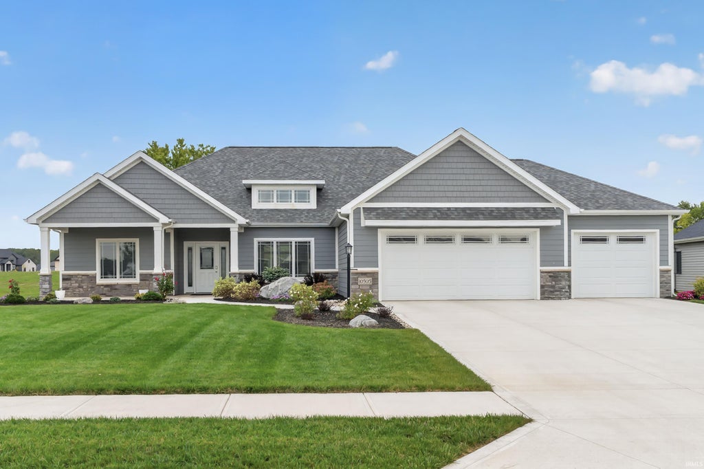 Photo of 10505 Spamount Cove, Leo, IN 46765 (MLS # 202640726)