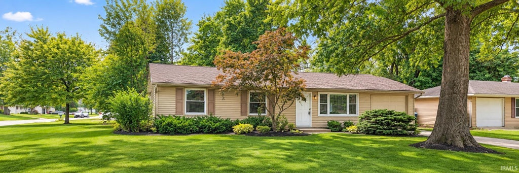 Photo of 1220 Highland Terrace Drive, New Haven, IN 46774 (MLS # 202640702)