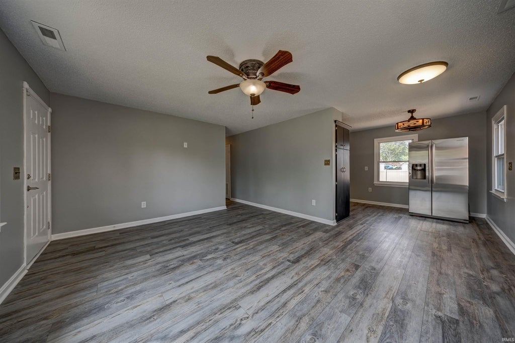 Photo of 1817 Broadmoor Avenue, Evansville, IN 47714 (MLS # 202632750)