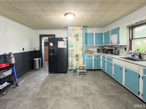 Tiny photo for 506 E WABASH Street, Converse, IN 46919 (MLS # 202619197)