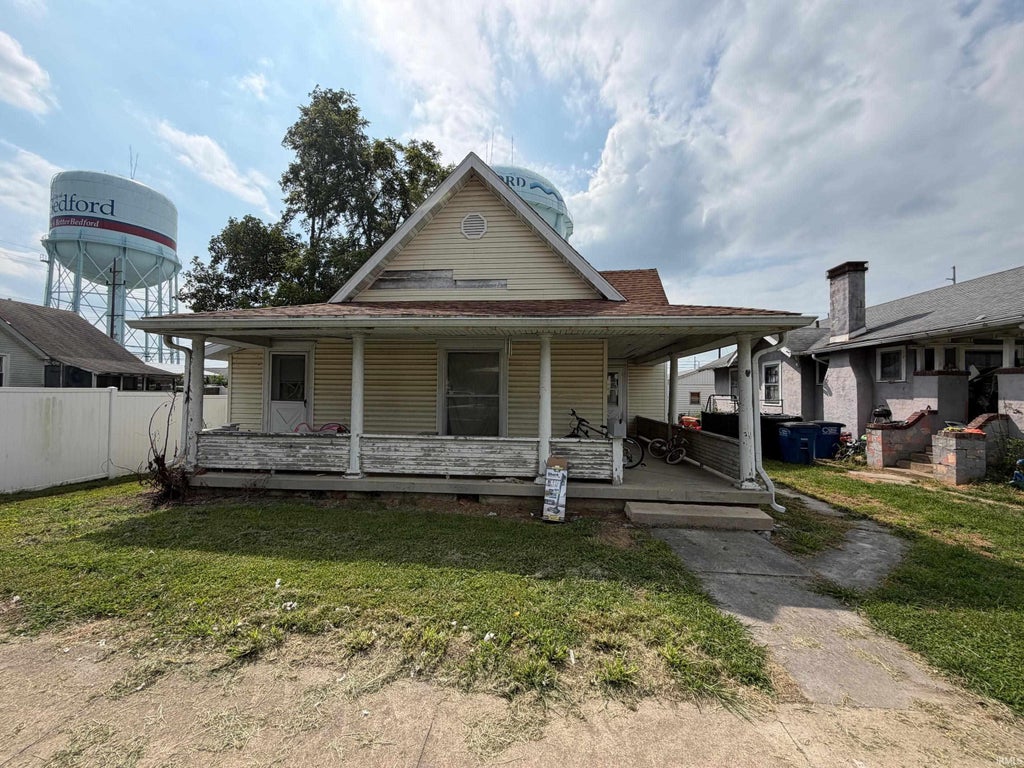 Photo of 515 J Street, Bedford, IN 47421 (MLS # 202639654)