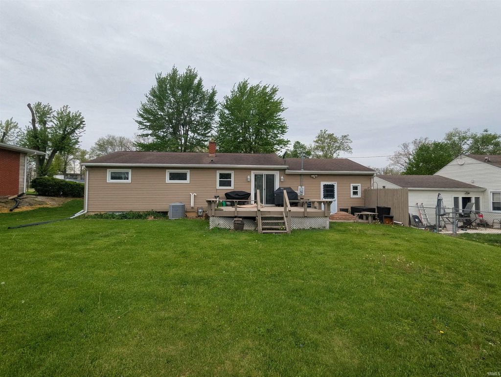 Photo of 6609 Maywood Circle, Fort Wayne, IN 46819 (MLS # 202616315)