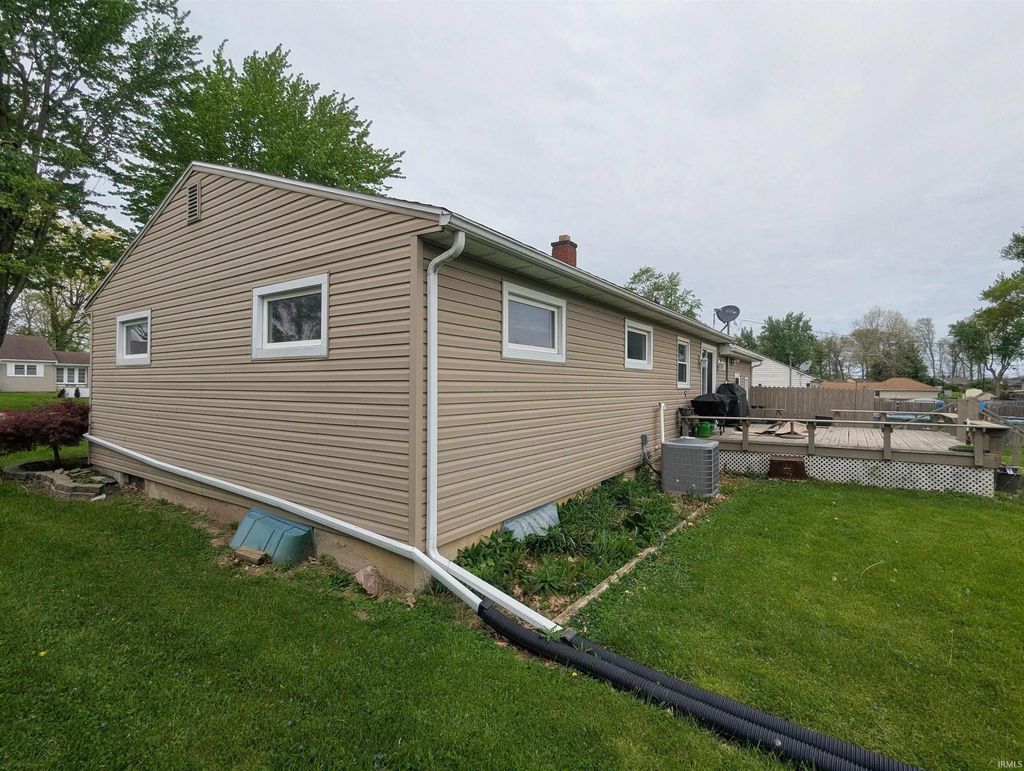 Photo of 6609 Maywood Circle, Fort Wayne, IN 46819 (MLS # 202616315)
