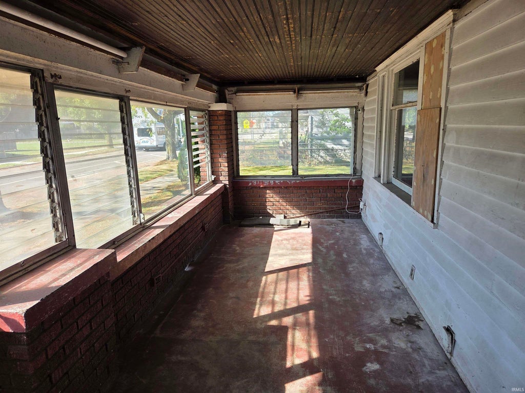 Photo of 1316 E Main Street, Muncie, IN 47305 (MLS # 202644003)