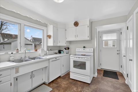 Tiny photo for 1406 E Monroe Street, South Bend, IN 46615 (MLS # 202612498)