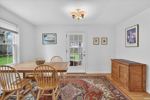 Tiny photo for 1406 E Monroe Street, South Bend, IN 46615 (MLS # 202612498)