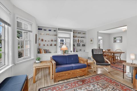 Tiny photo for 1406 E Monroe Street, South Bend, IN 46615 (MLS # 202612498)