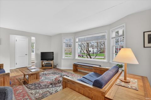 Tiny photo for 1406 E Monroe Street, South Bend, IN 46615 (MLS # 202612498)