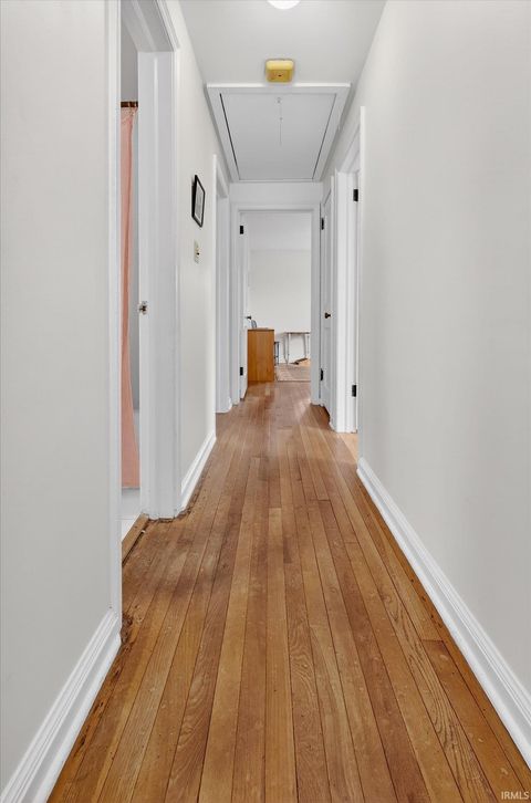 Tiny photo for 1406 E Monroe Street, South Bend, IN 46615 (MLS # 202612498)