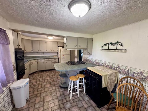 Tiny photo for 1129 Lewis Street, Kokomo, IN 46902 (MLS # 202643578)