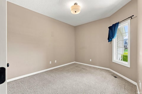 Tiny photo for 178 Begonia Court, Fort Wayne, IN 46814 (MLS # 202635264)