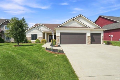 Photo of 178 Begonia Court, Fort Wayne, IN 46814 (MLS # 202635264)