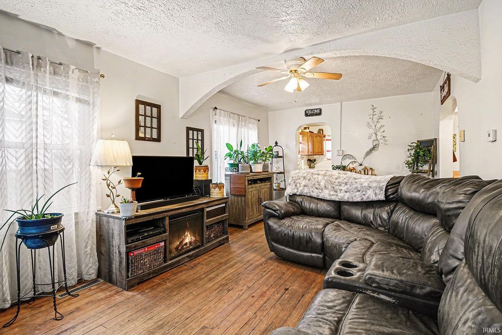 Photo of 1814 S 10th Street, Elkhart, IN 46516 (MLS # 202601048)