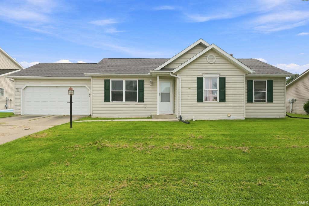 Photo of 1108 HARVEST Drive, Goshen, IN 46526 (MLS # 202634878)