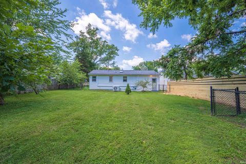 Tiny photo for 2605 S Bryan Street, Bloomington, IN 47403 (MLS # 202612689)