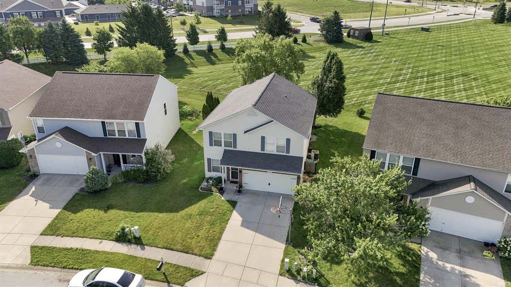 Photo of 3881 White Cliff Way, Whitestown, IN 46075 (MLS # 202630911)