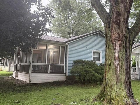 Tiny photo for 333 VanBuren Avenue, Peru, IN 46970 (MLS # 202633425)