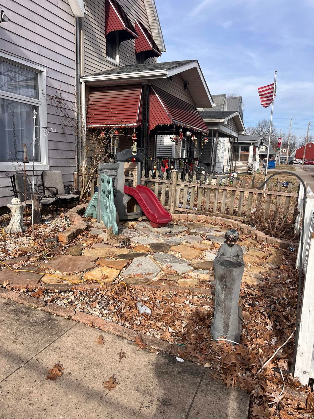 Photo of 1425 Delmar Avenue, Evansville, IN 47712 (MLS # 202549733)