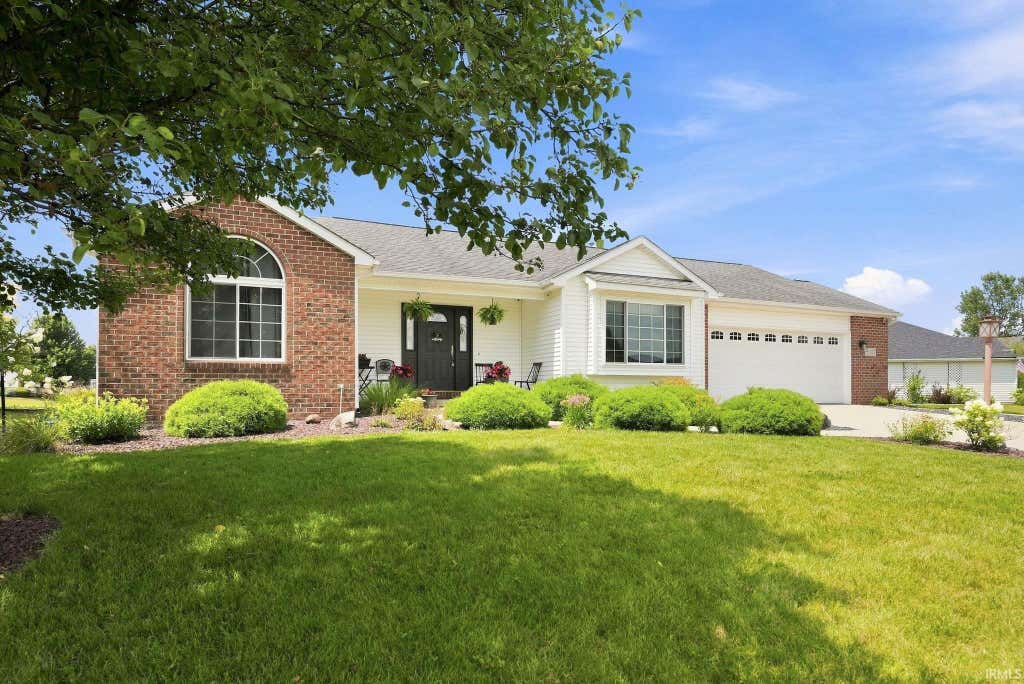 Photo of 12525 Sonoma Drive, Fort Wayne, IN 46818 (MLS # 202630939)