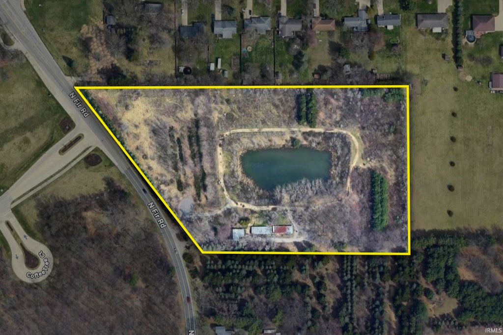 Photo of 54160 Fir Road #4, Mishawaka, IN 46545 (MLS # 202633725)
