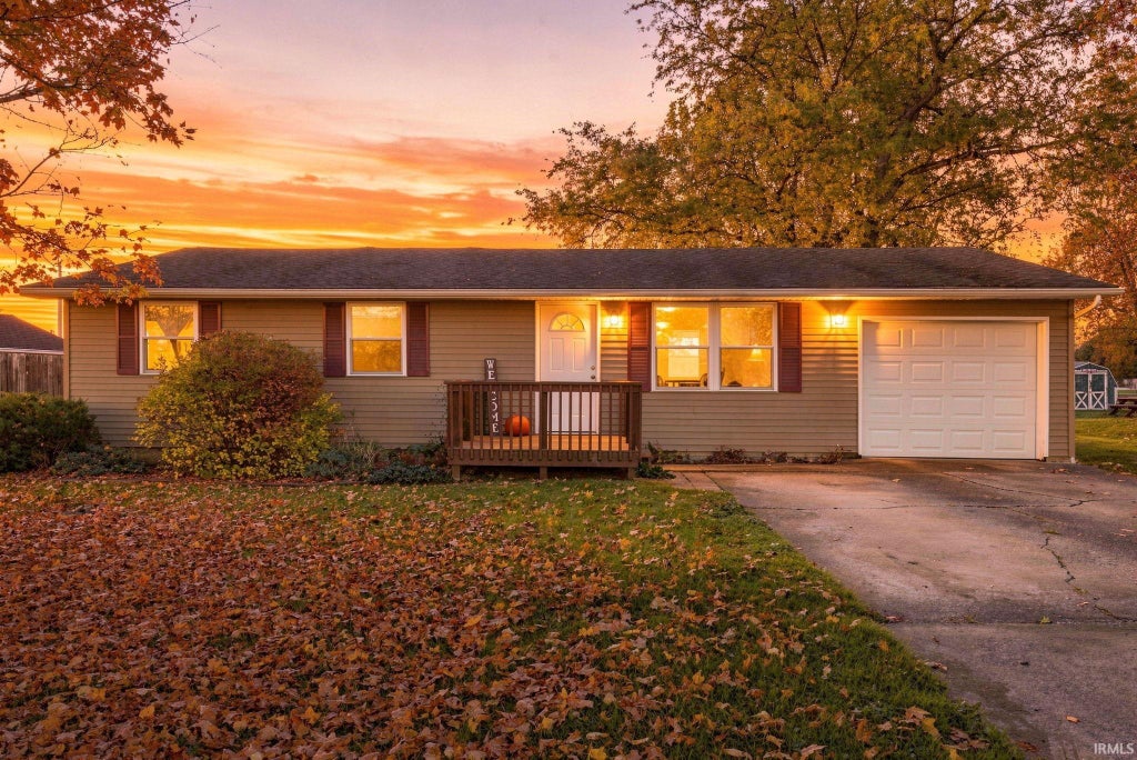 Photo of 337 W Pleasant St St, Churubusco, IN 46723 (MLS # 202644724)